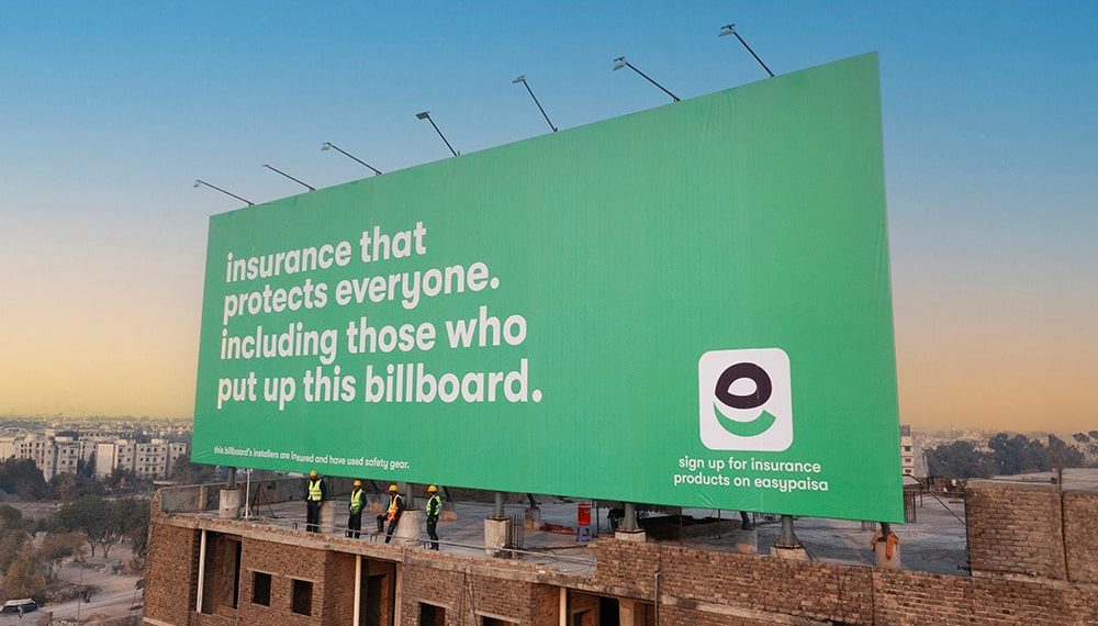 easypaisa Takes a Bold Step to Protect Billboard Workers with Safety Gear and Insurance